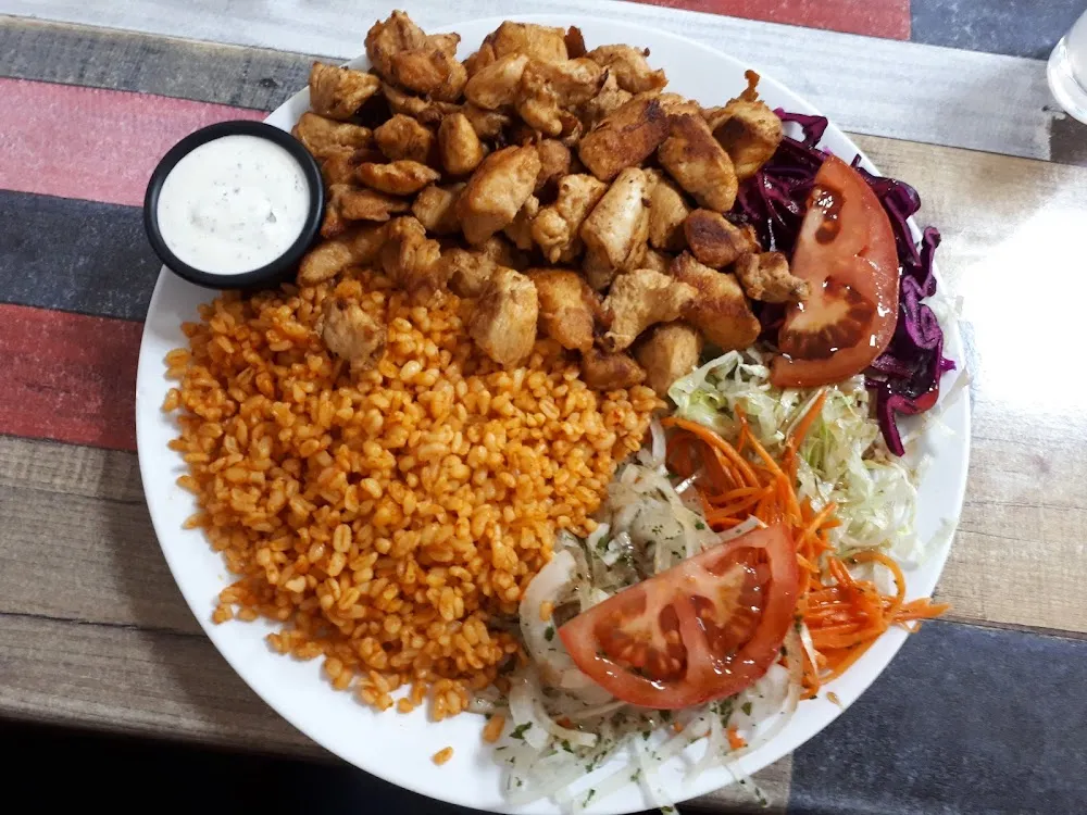 Assiette Complète Poulet Et Blé